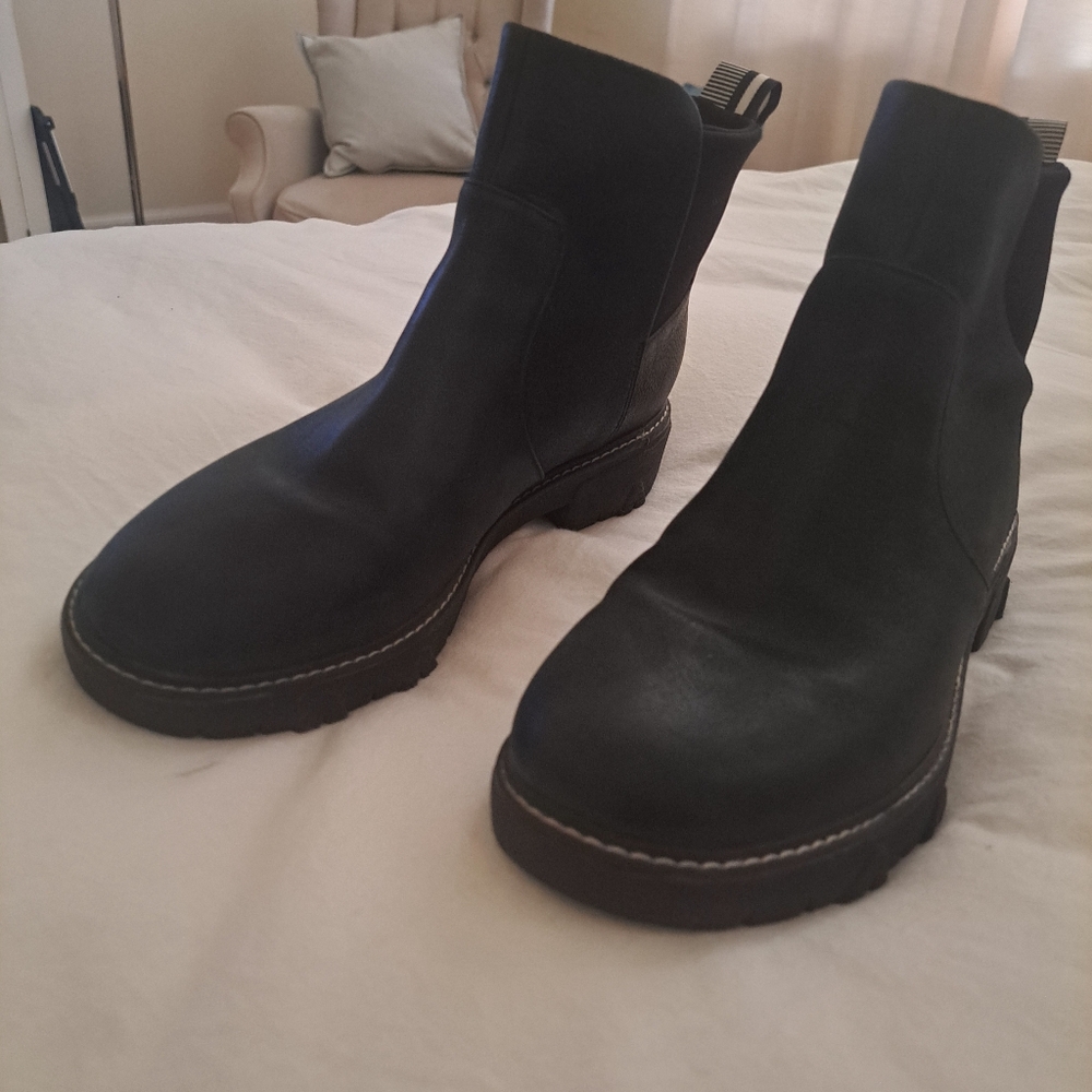 Women's Black Boots